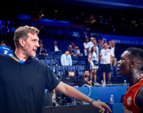 长江云配 场均13+5+3要入选名人堂！休赛期最大争议来了